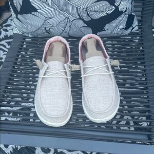 Hey Dude Women's Light Pink Loafers